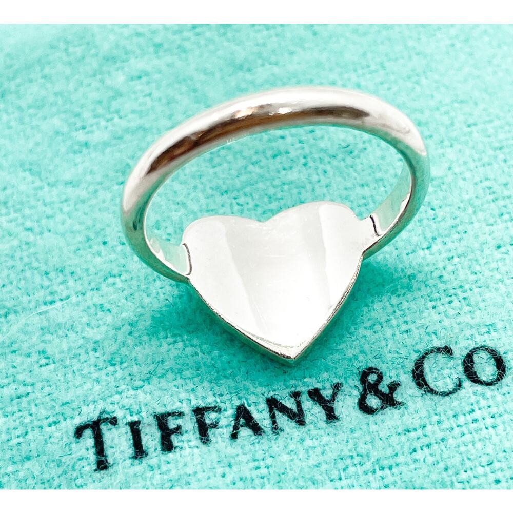 Tiffany & Co. Return to Tiffany Heart Signet Ring Sterling Silver Size 6.25 - Picture 4 of 15